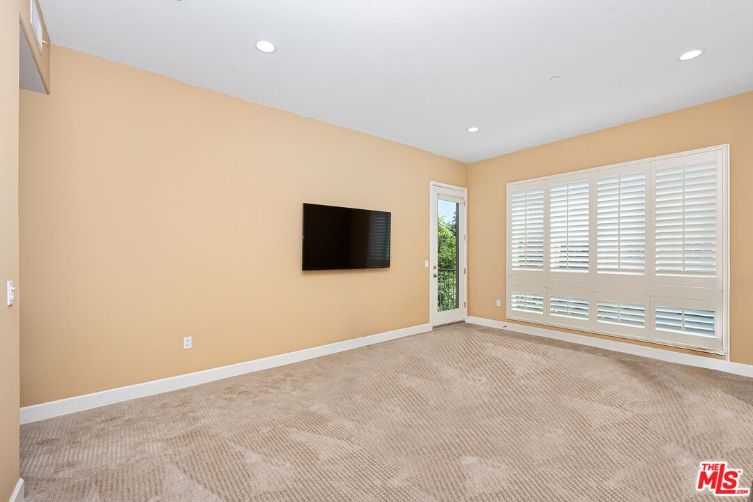 10878 Bloomfield St Unit: 308