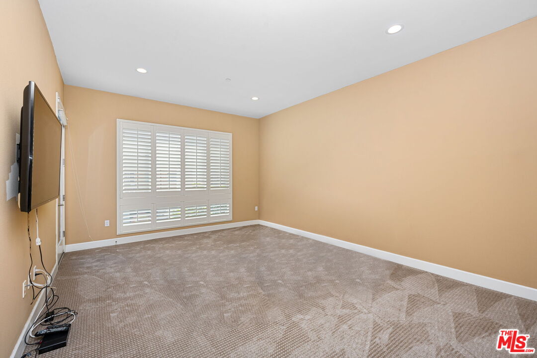 10878 Bloomfield St Unit: 308