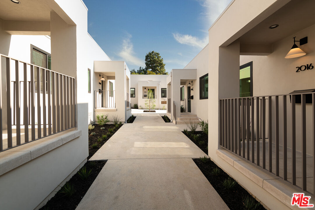 2016 Vista Del Mar St