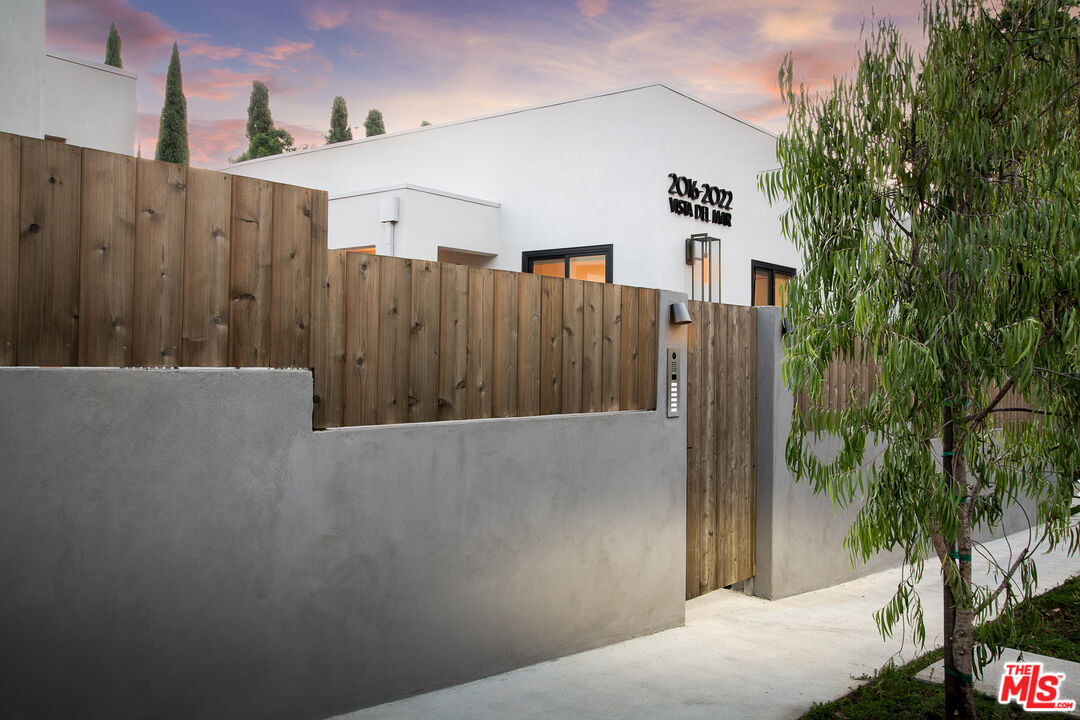 2016 Vista Del Mar St