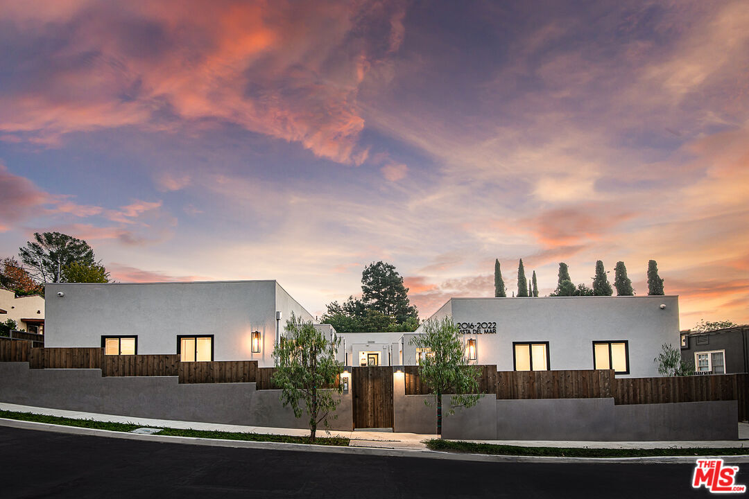 2016 Vista Del Mar St