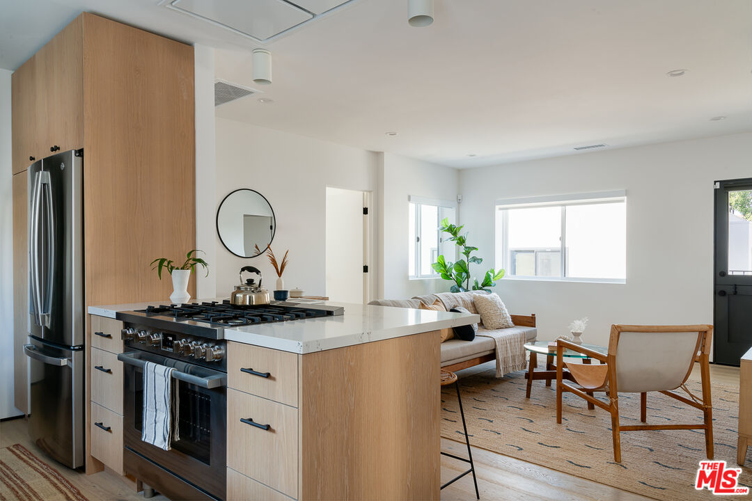 2016 Vista Del Mar St