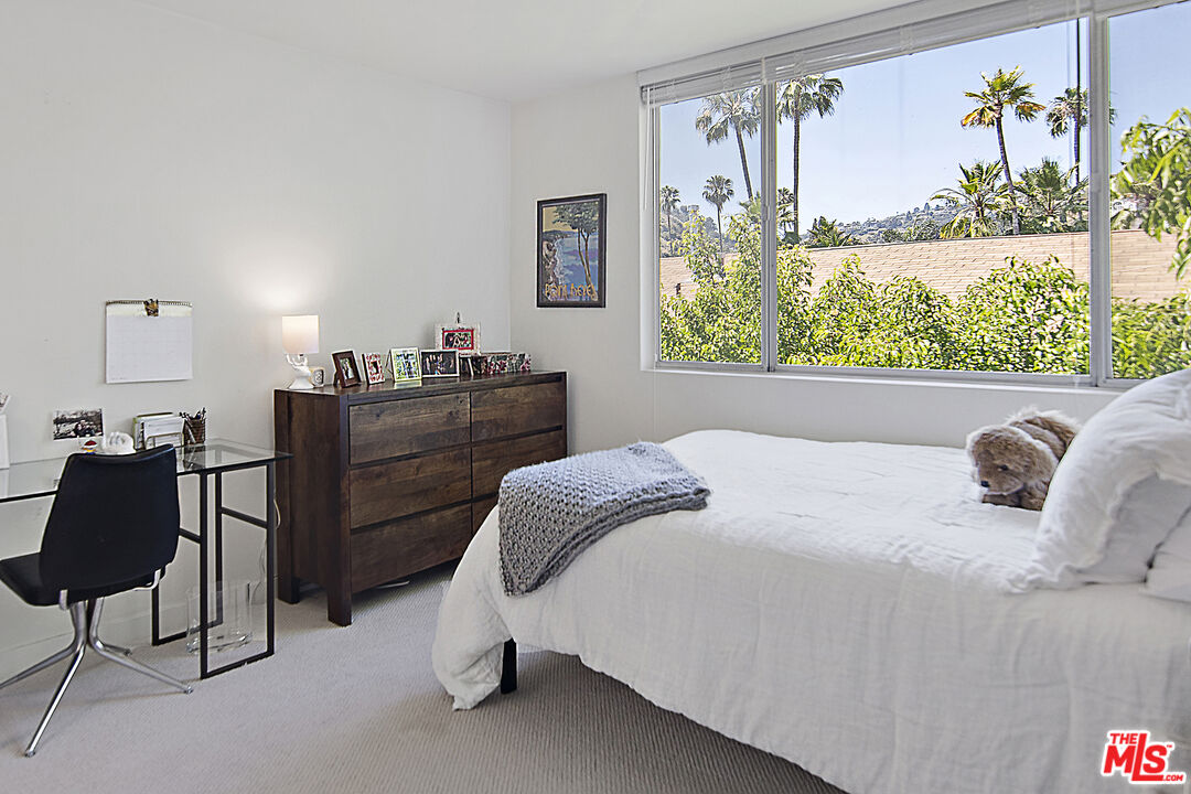 1550 N Laurel Ave Unit: 304