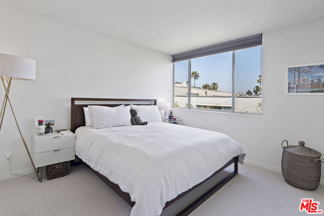 1550 N Laurel Ave Unit: 304