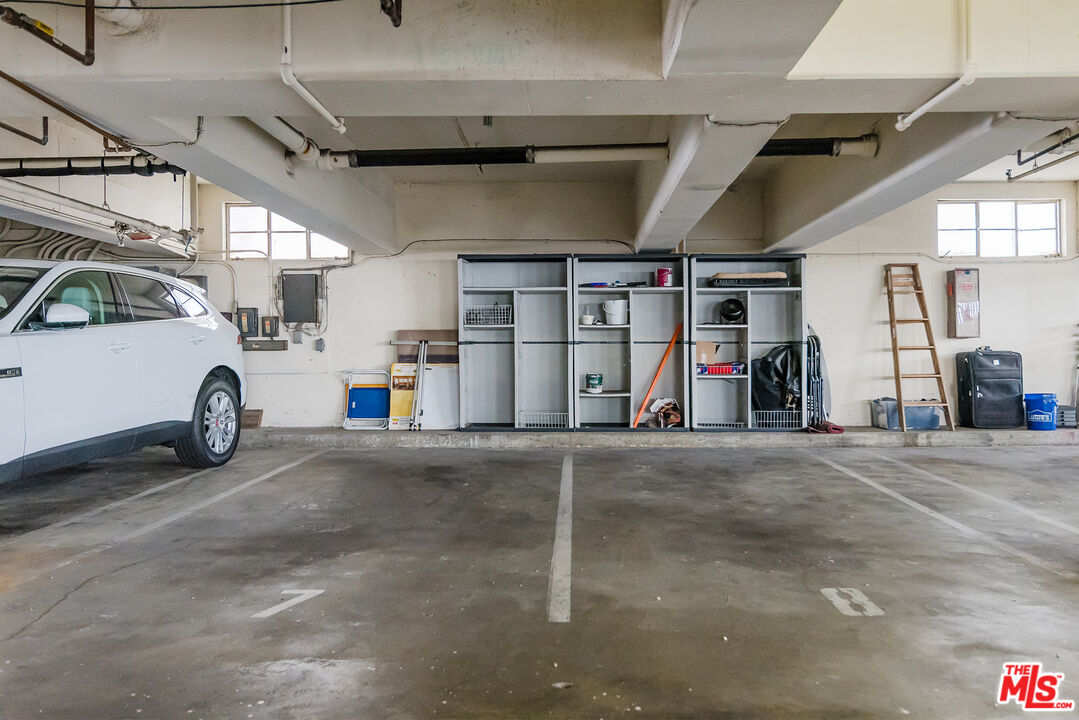 1550 N Laurel Ave Unit: 304