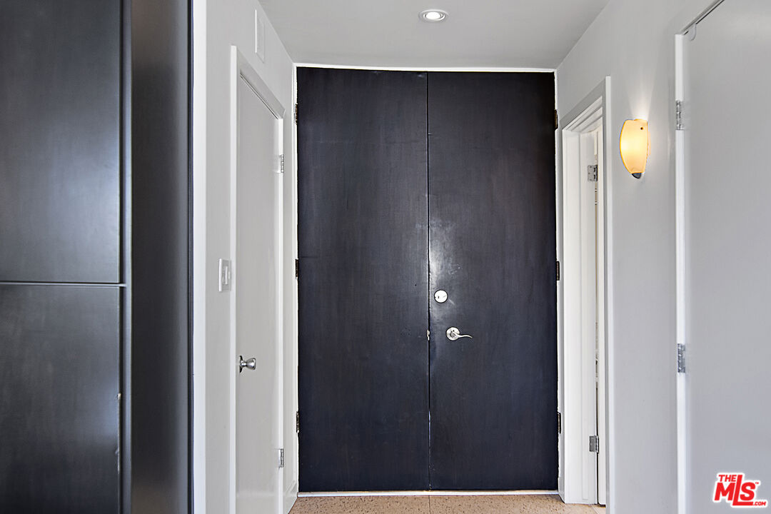 1550 N Laurel Ave Unit: 304