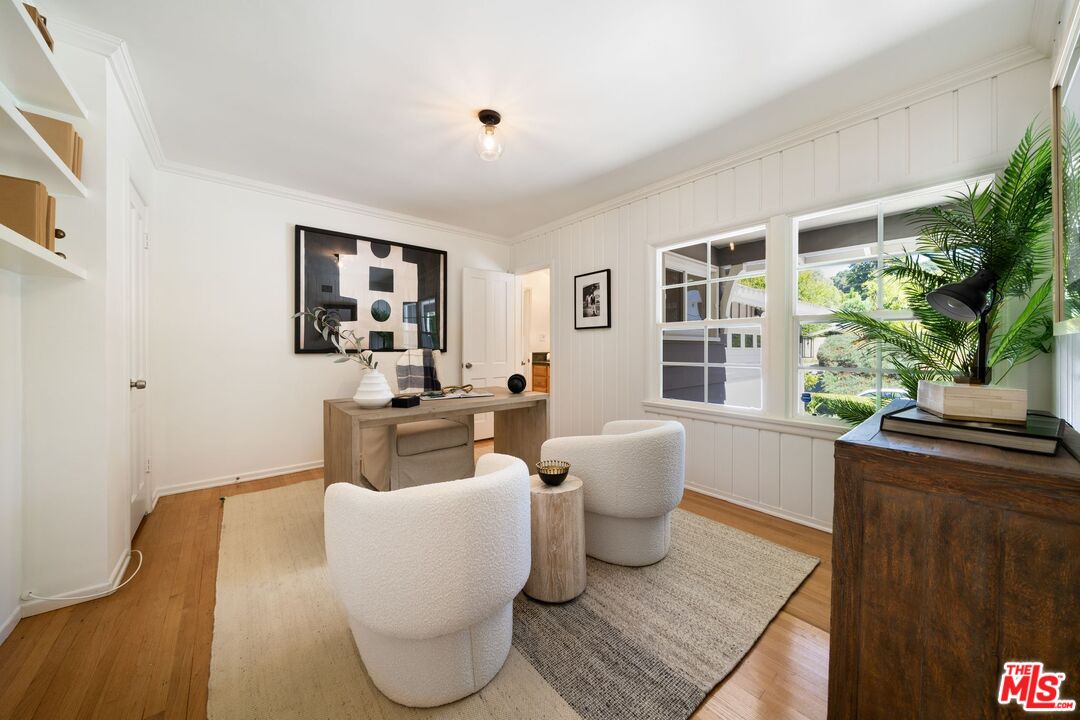 3661 Willowcrest Ave