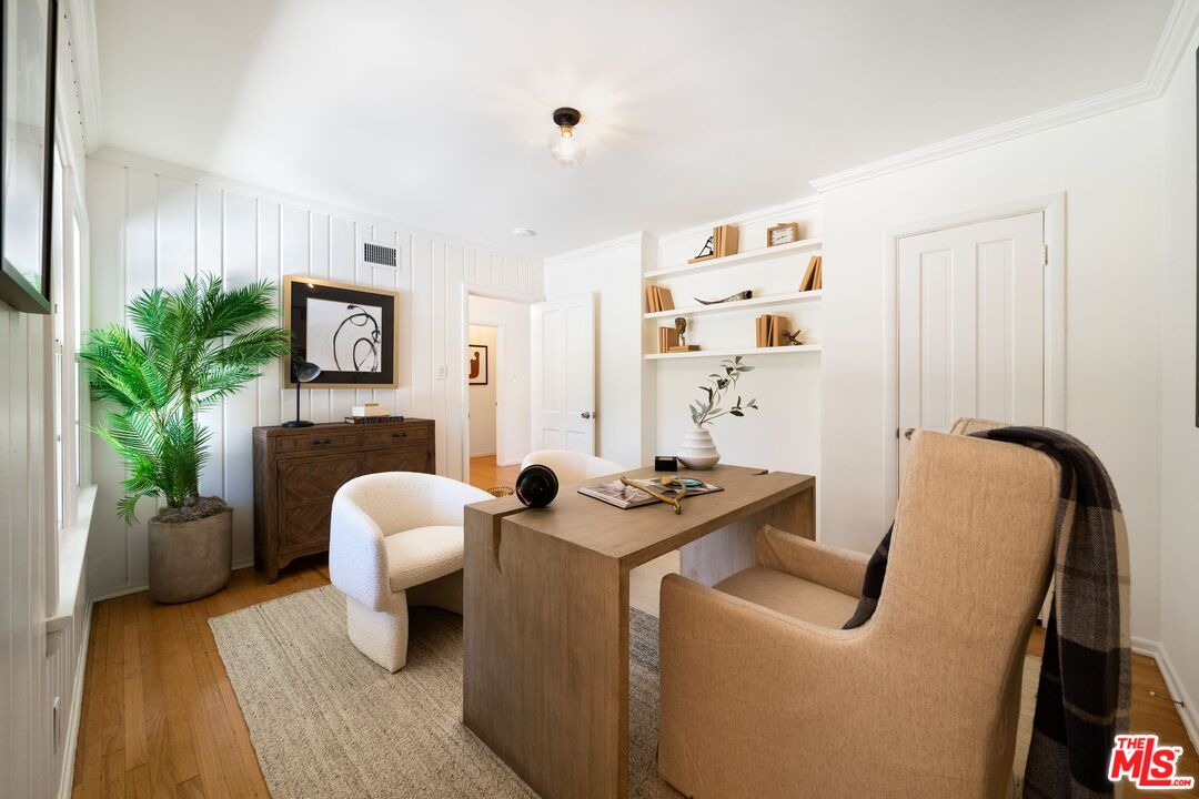 3661 Willowcrest Ave