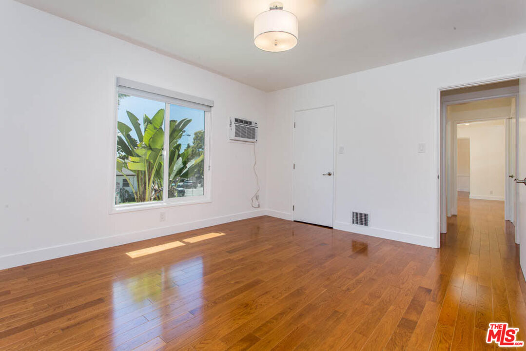 1204 N Crescent Heights Blvd Unit: 1