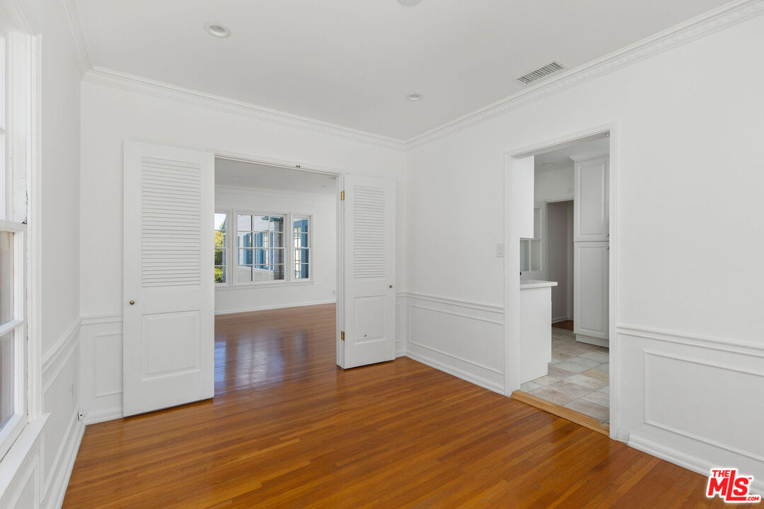 133 S Roxbury Dr Unit: D