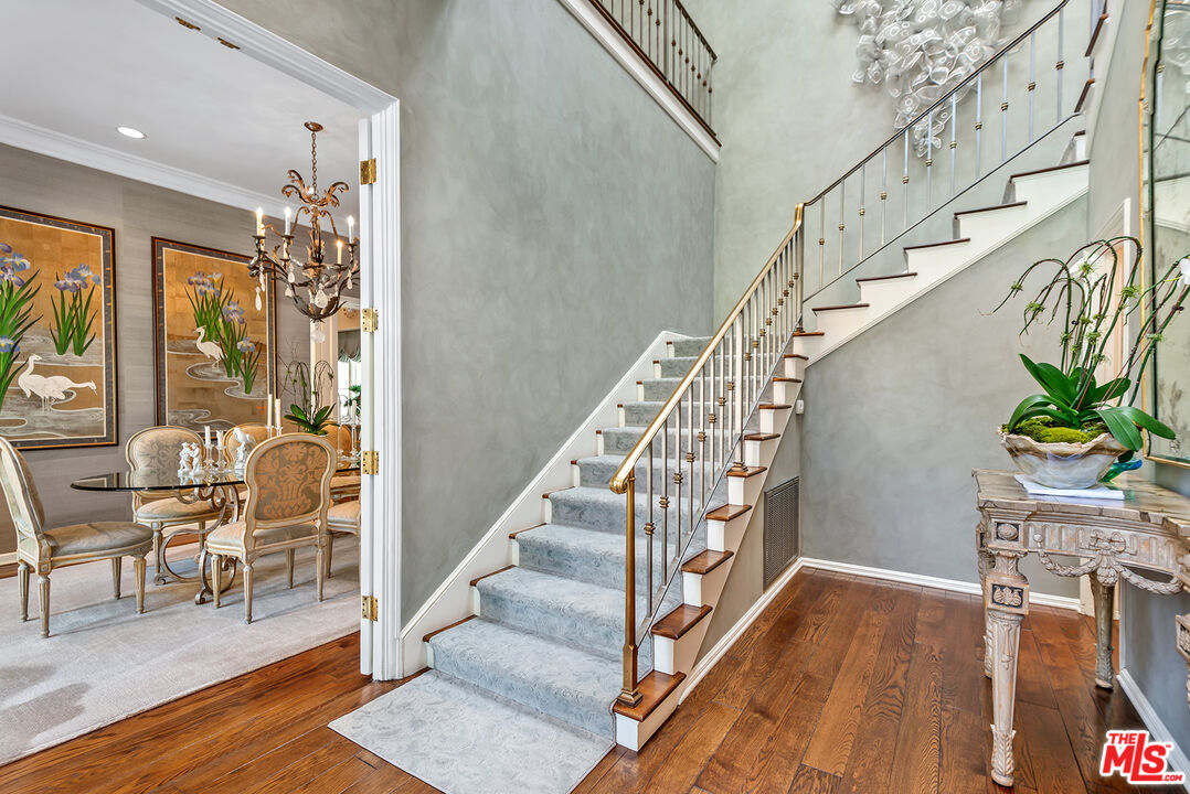 10245 Century Woods Dr