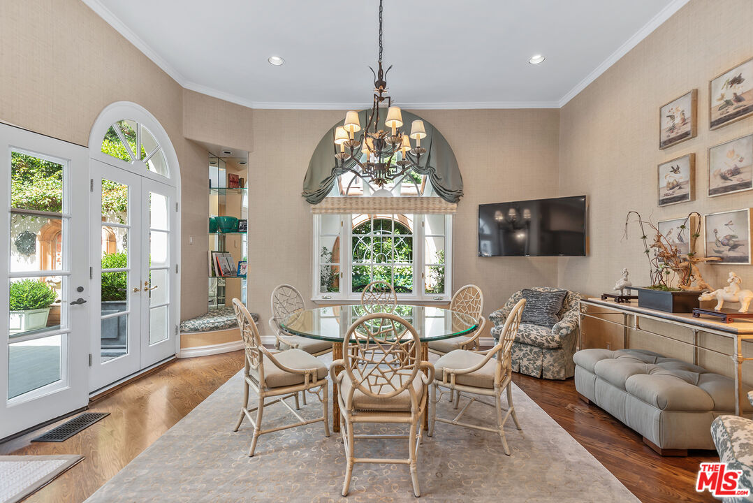 10245 Century Woods Dr