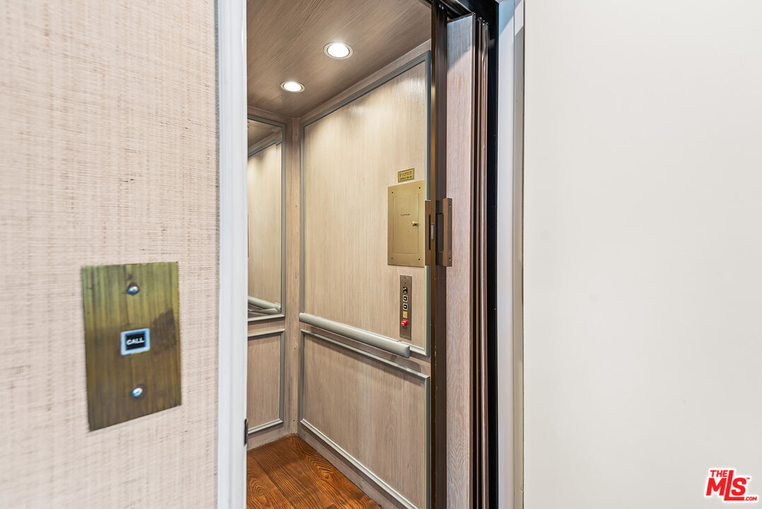 10245 Century Woods Dr