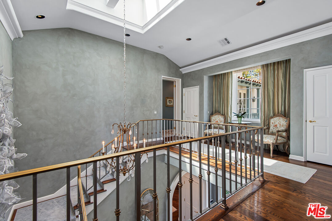 10245 Century Woods Dr