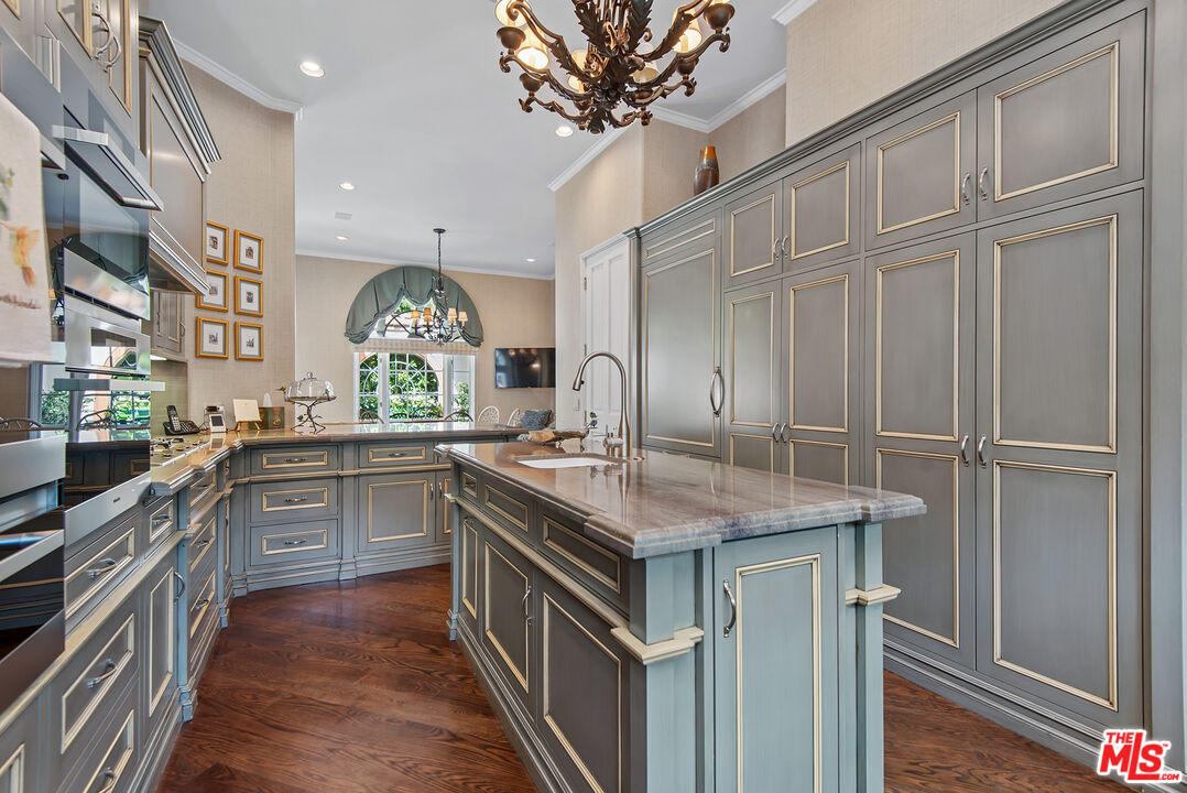 10245 Century Woods Dr