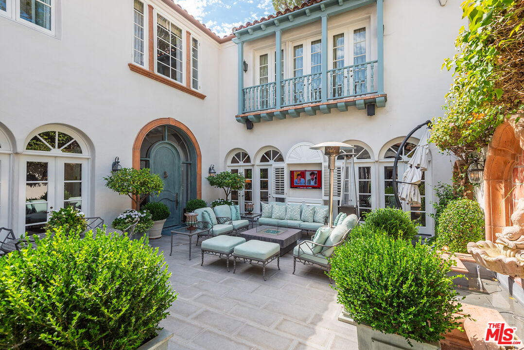 10245 Century Woods Dr