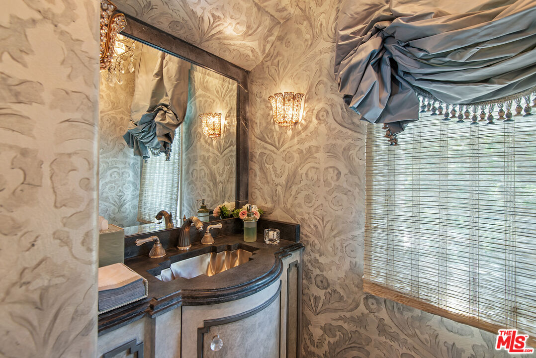 10245 Century Woods Dr