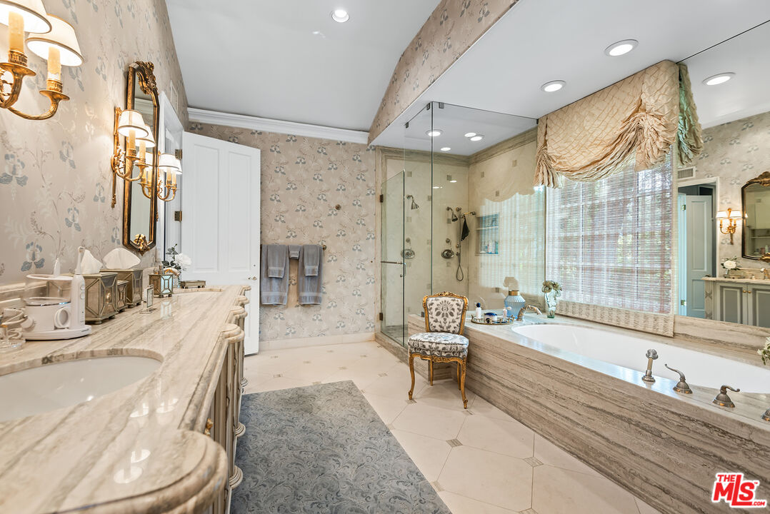 10245 Century Woods Dr