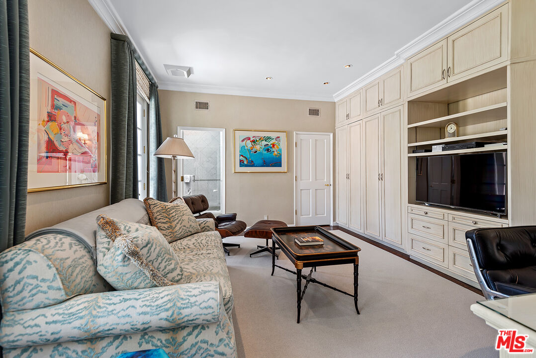 10245 Century Woods Dr