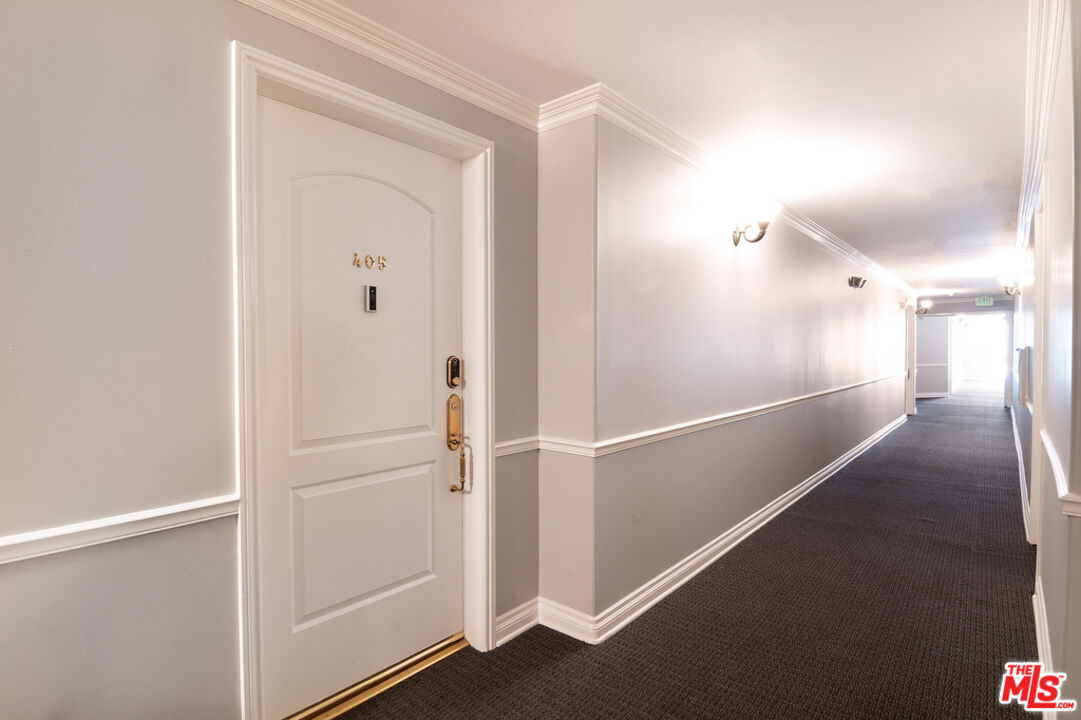 1426 N Laurel Ave Unit: 405