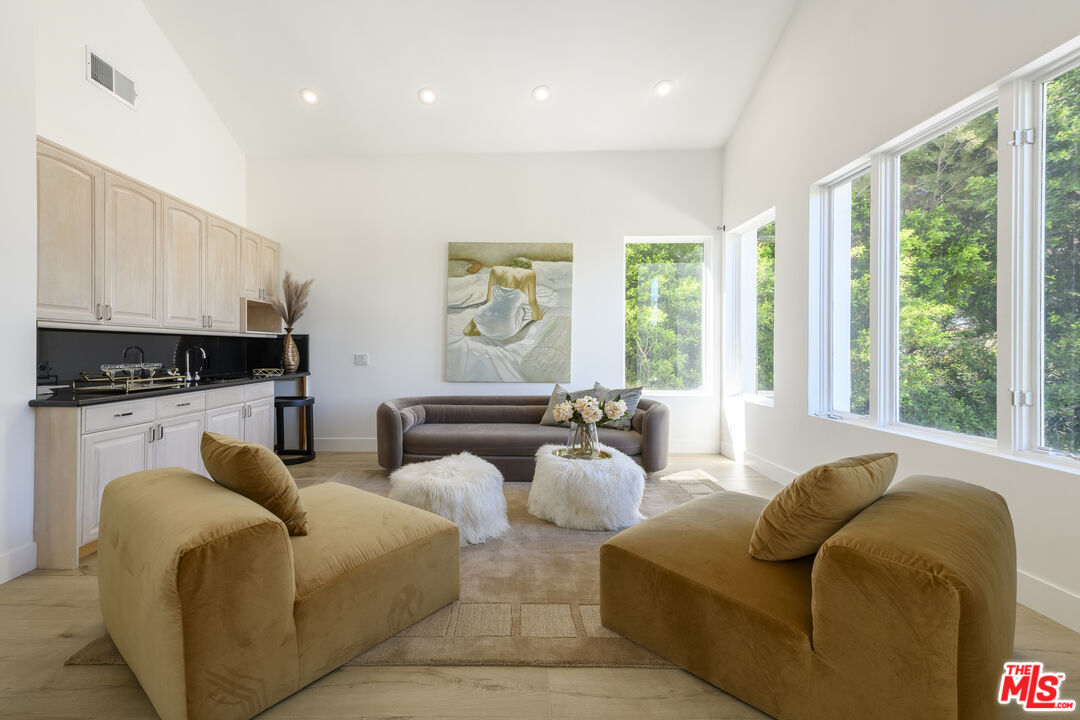 14065 Valley Vista Blvd