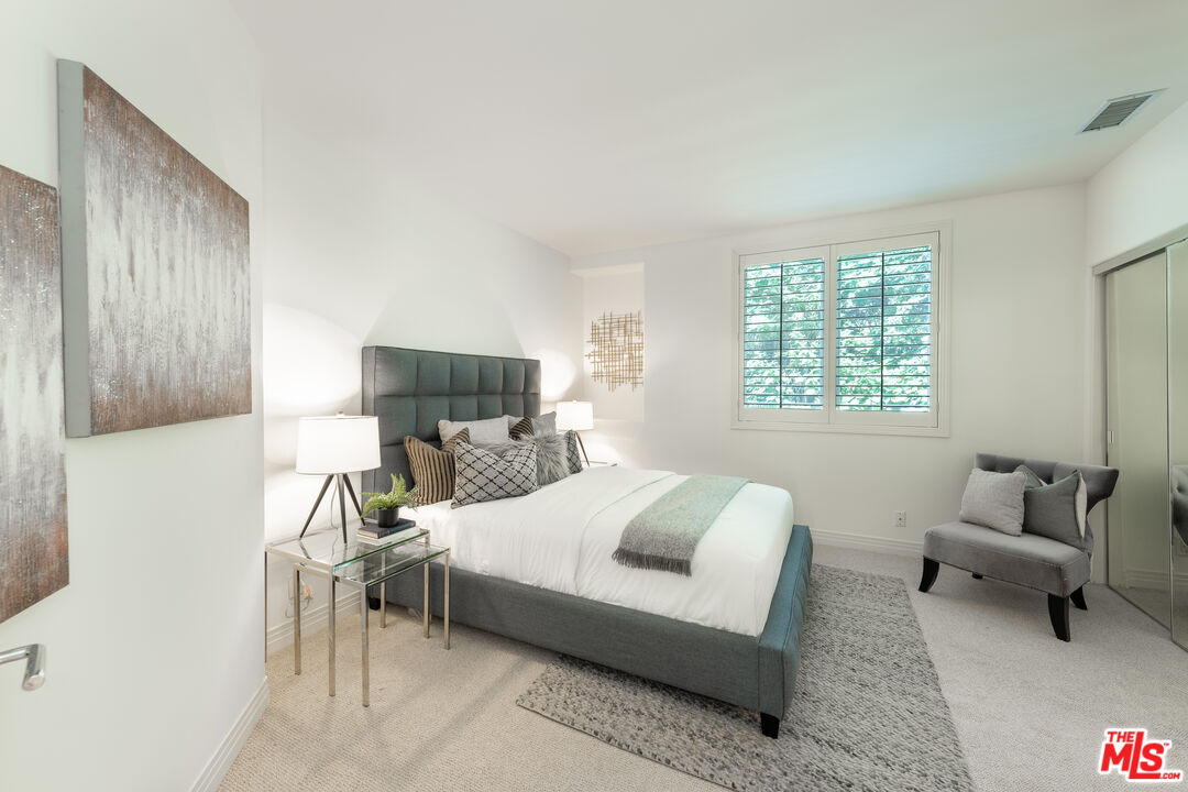 14065 Valley Vista Blvd