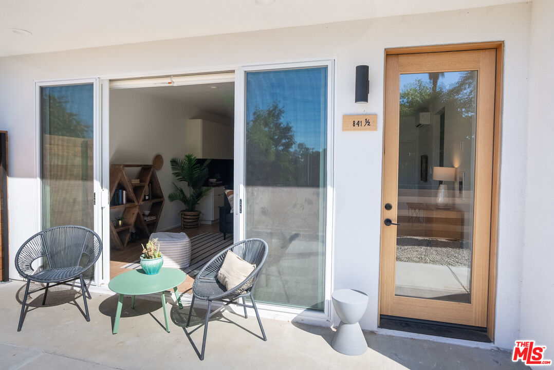 841 N La Fayette Park Pl Unit: 1/2