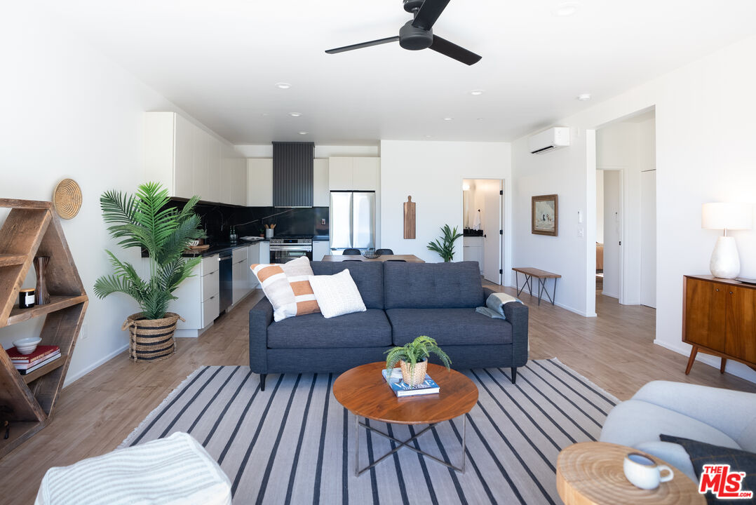 841 N La Fayette Park Pl Unit: 1/2