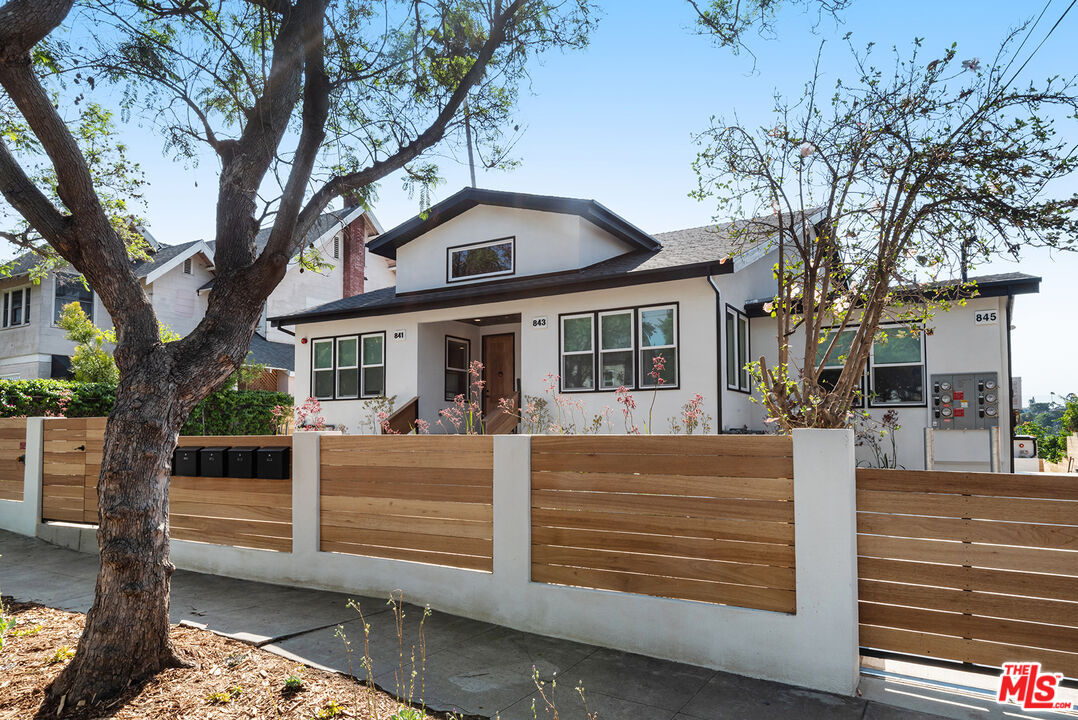 841 N La Fayette Park Pl Unit: 1/2