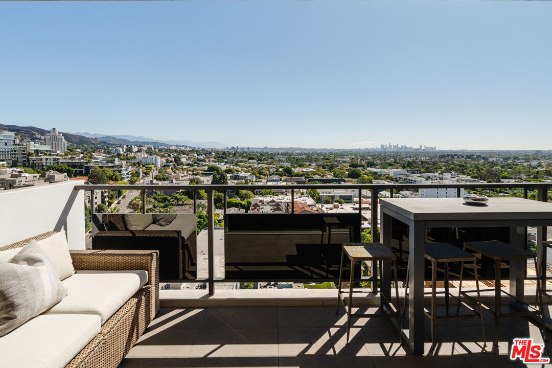 1155 N La Cienega Blvd Unit: 1211