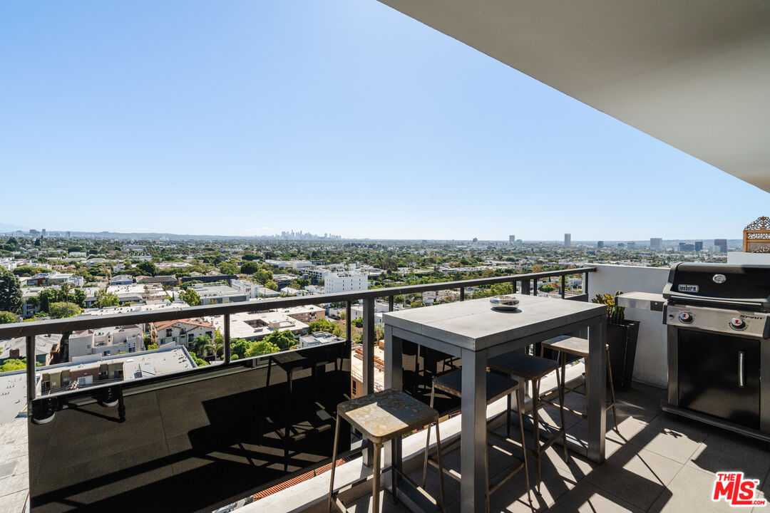 1155 N La Cienega Blvd Unit: 1211