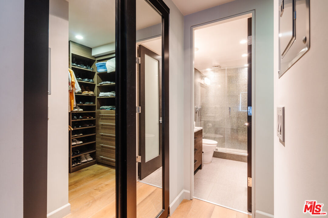 1155 N La Cienega Blvd Unit: 1211