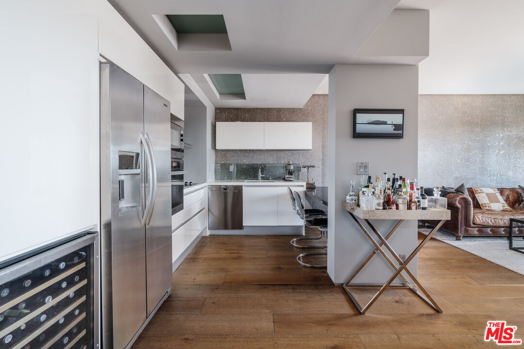 1155 N La Cienega Blvd Unit: 1211