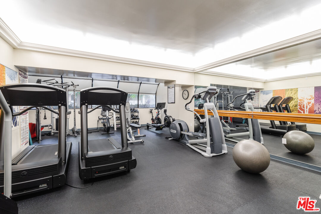 1155 N La Cienega Blvd Unit: 1211