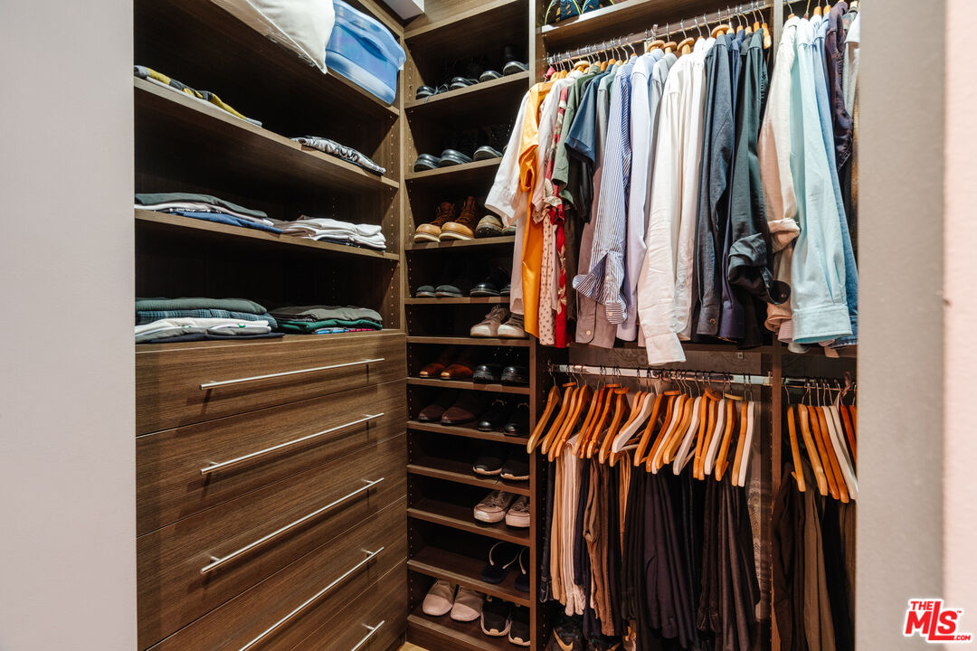 1155 N La Cienega Blvd Unit: 1211