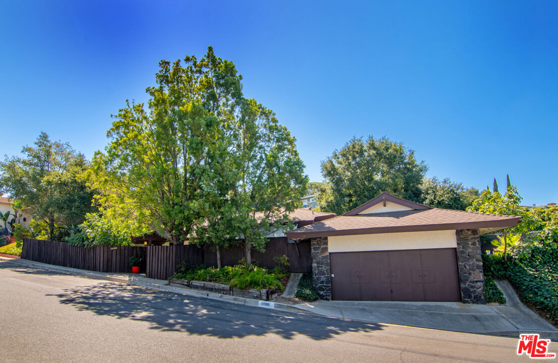 11500 Dona Dolores Pl