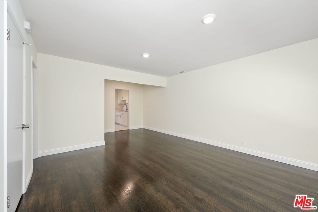 2007 E Villa St Unit: C