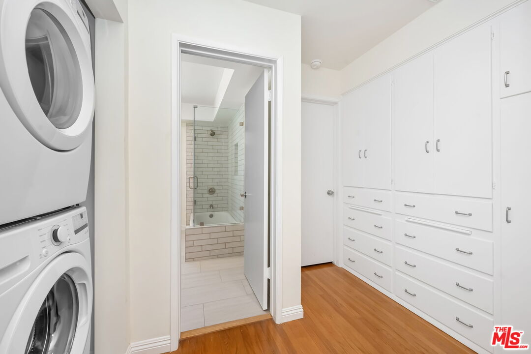 2007 E Villa St Unit: D