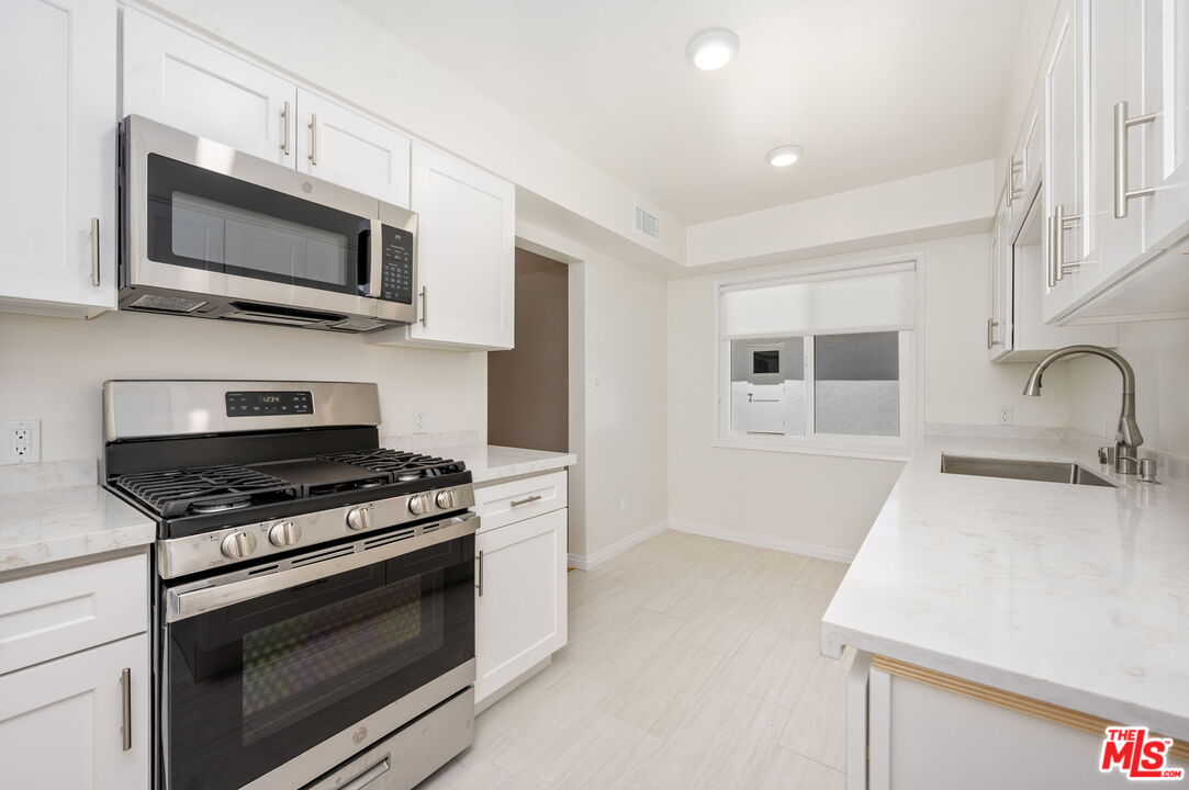 2007 E Villa St Unit: D