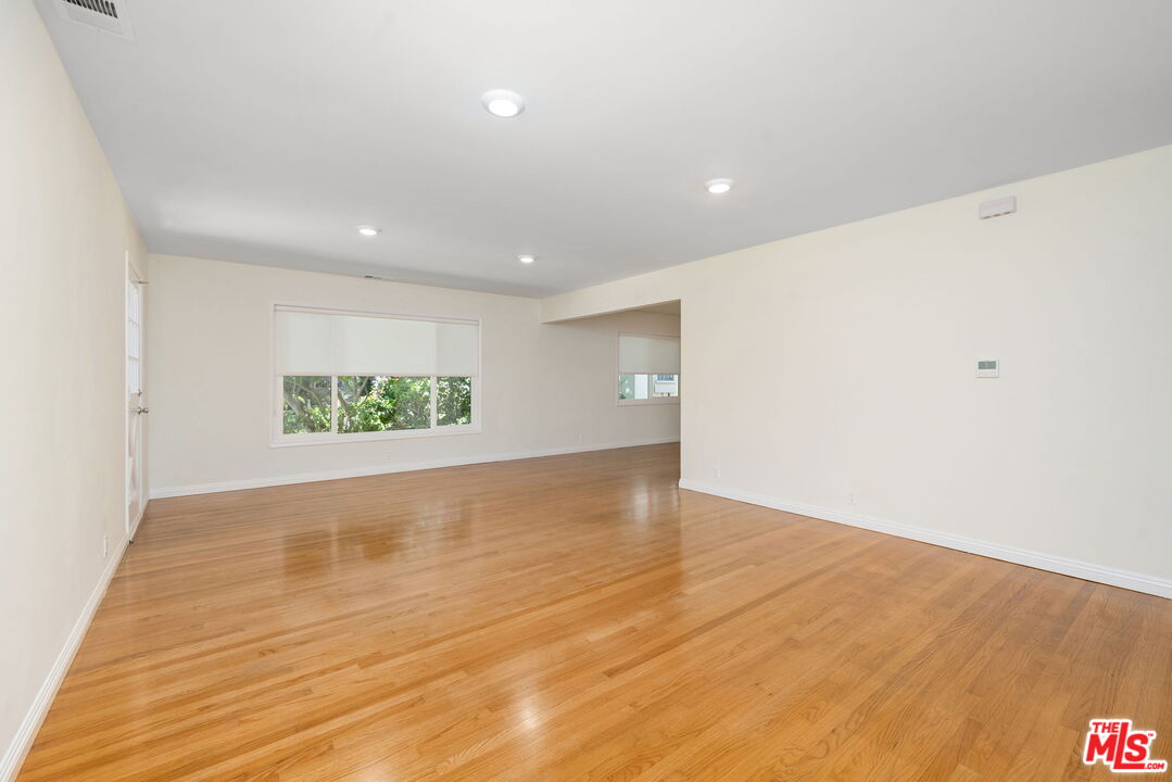 2007 E Villa St Unit: D