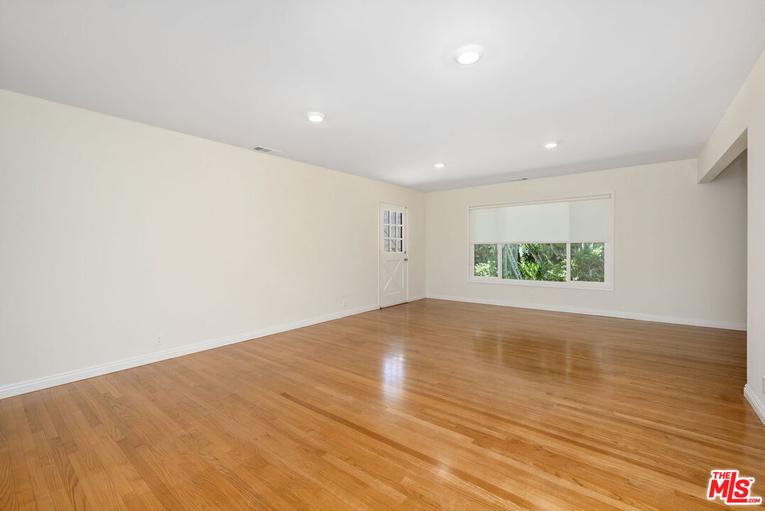 2007 E Villa St Unit: D