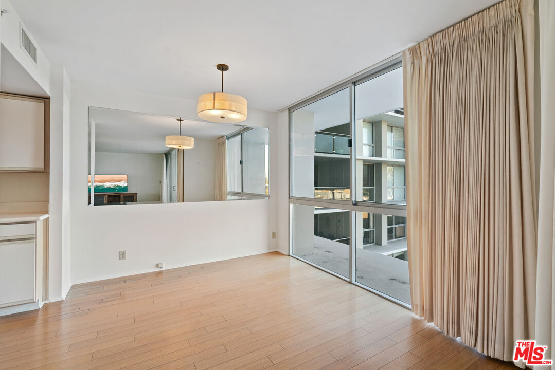201 Ocean Ave Unit: 810B