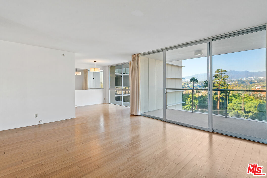 201 Ocean Ave Unit: 810B