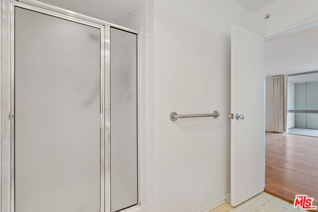 201 Ocean Ave Unit: 810B