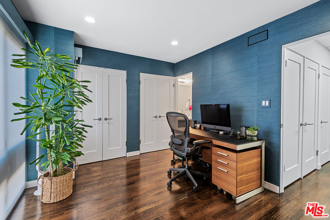 1327 Havenhurst Dr Unit: 8