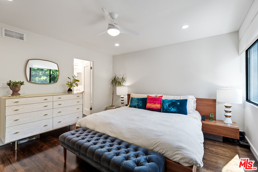 1327 Havenhurst Dr Unit: 8