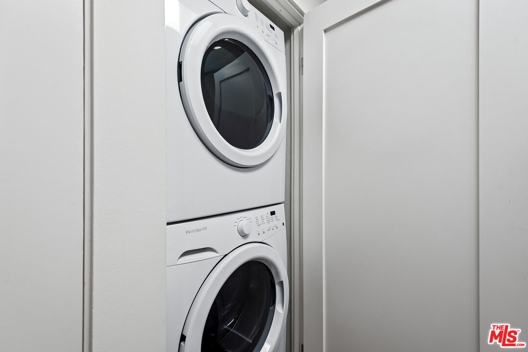 1327 Havenhurst Dr Unit: 8