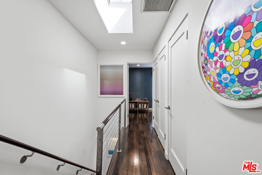 1327 Havenhurst Dr Unit: 8