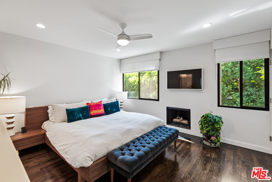 1327 Havenhurst Dr Unit: 8