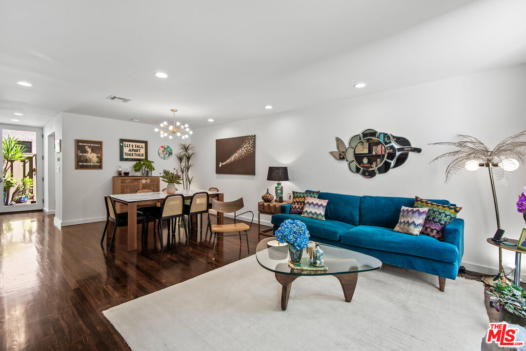 1327 Havenhurst Dr Unit: 8